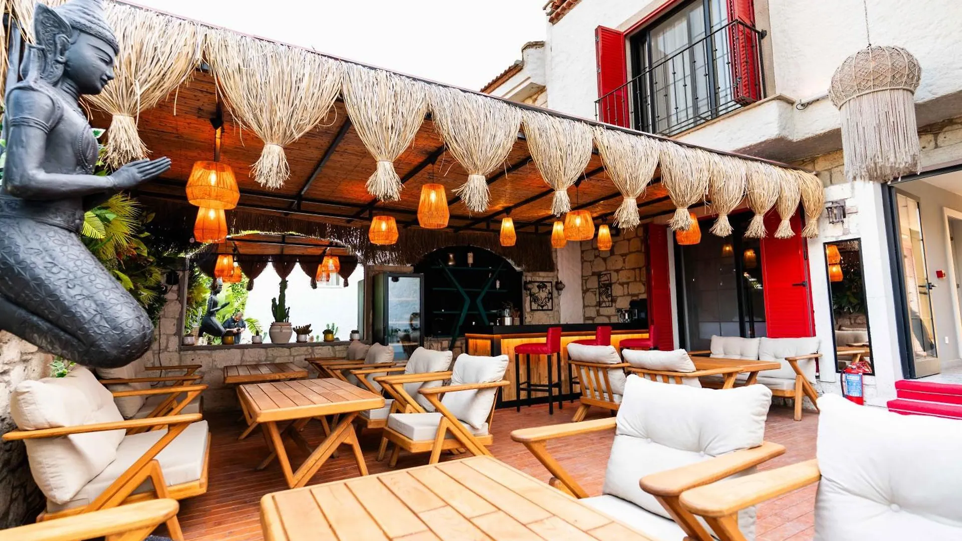 Karnelyan Alacati Çeşme