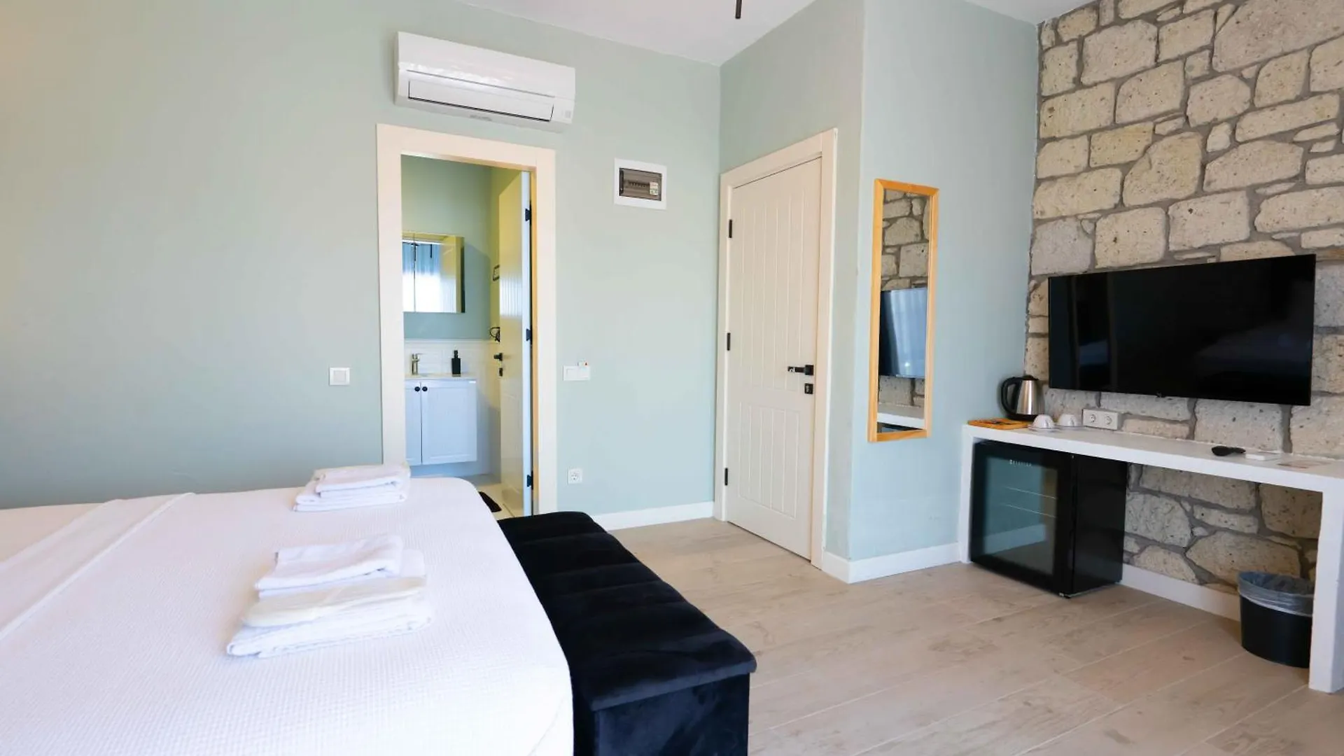ホテル Karnelyan Alacati Çeşme